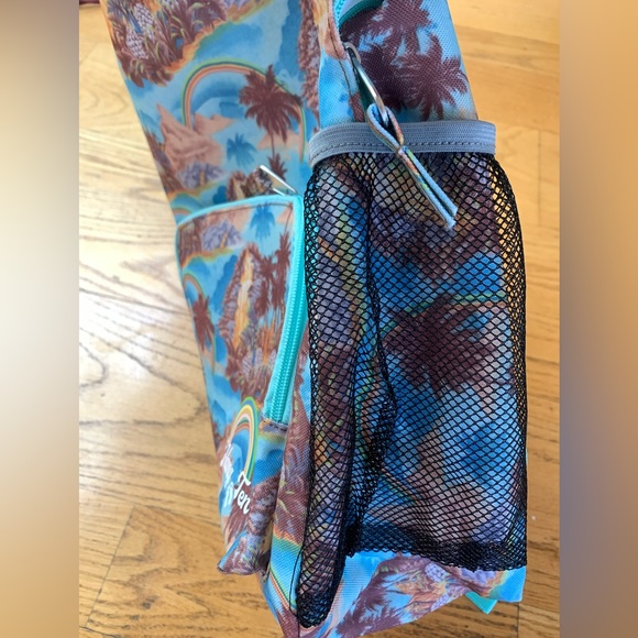 NWT - Hang Ten beach & rainbows Backpack NEW - Picture 2 of 4